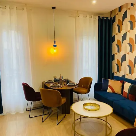 Hyper Centre Balcon شقة *