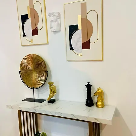 Hyper Centre Balcon شقة *